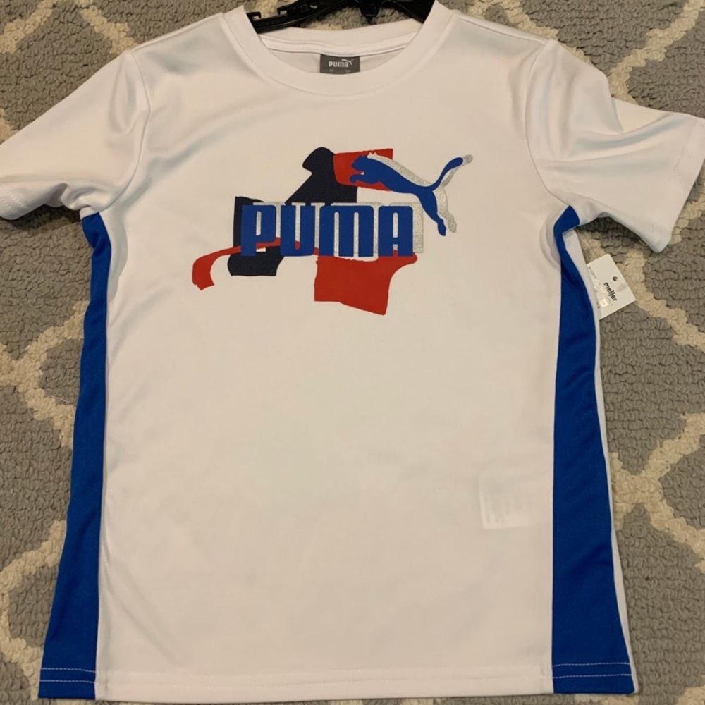 Boys size 6 puma shirt